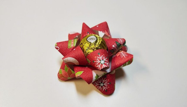 So können die fertigen Weihnachtssterne aussehen. Viel Spaß beim Selbermachen!